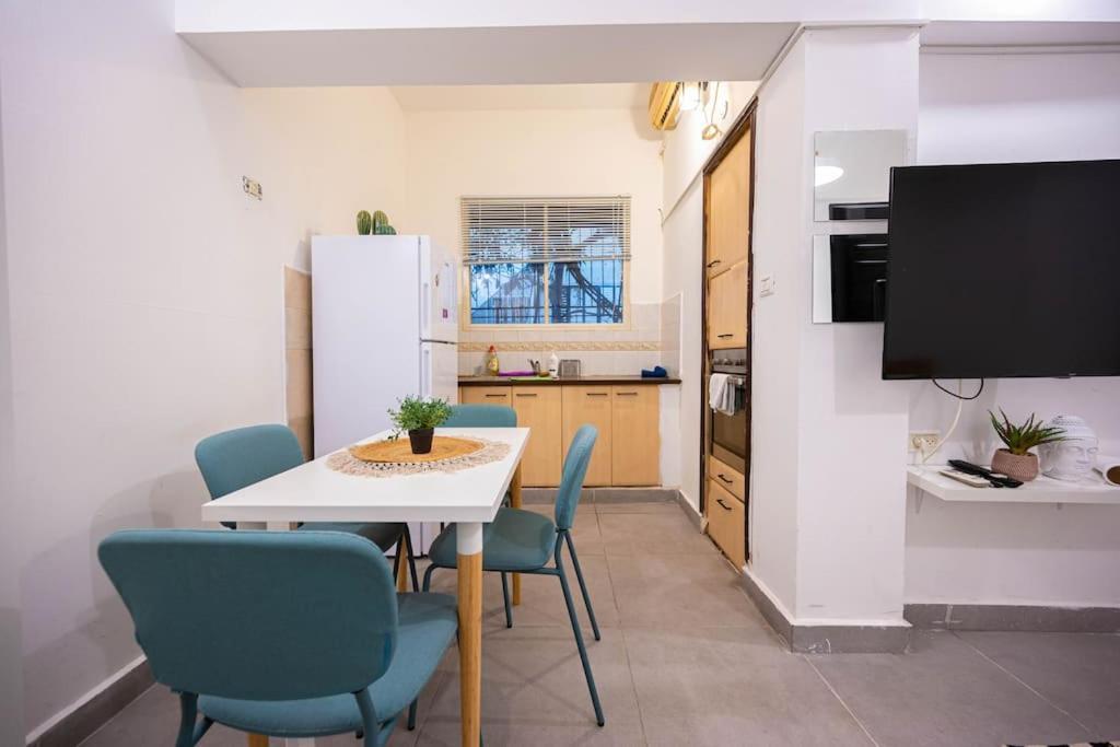 Studio Apartment In Ben Yehuda Cozy And Convinent 텔아비브 외부 사진